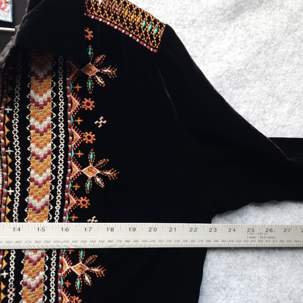Johnny Was Chiri Embroidered Velvet Button-up Blouse - Picture 8 of 10